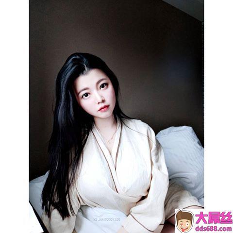 极品人妻身材超胸JaneChen