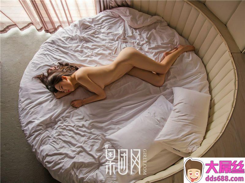 90美胸美女皮蛋儿高清私房美腿写真