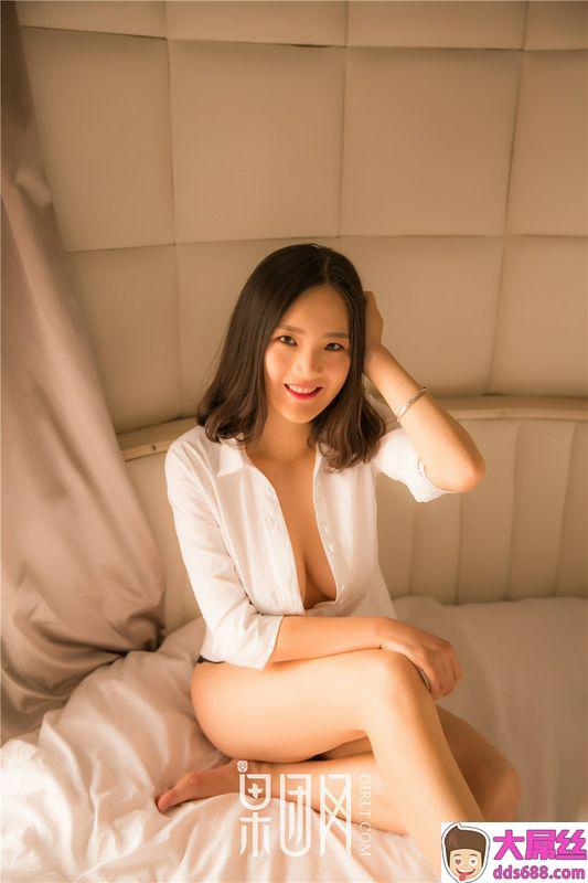 90美胸美女皮蛋儿高清私房美腿写真