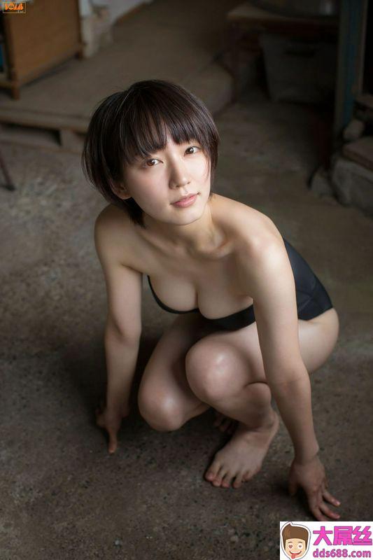 BOMB.tv高清写真图GRAVUREChannel2014年10月号RihoYoshioka吉冈里帆