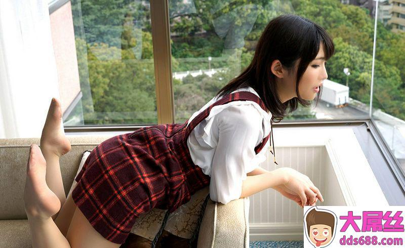 野々宫みさと美乳を揉みしだかれる…セックス画像上